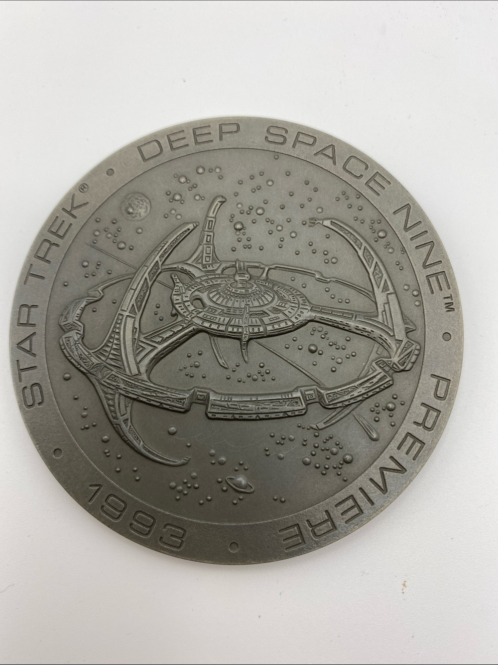 Star Trek Deep Space Nine 1993 Premier Commemorative Plaque - Gray
